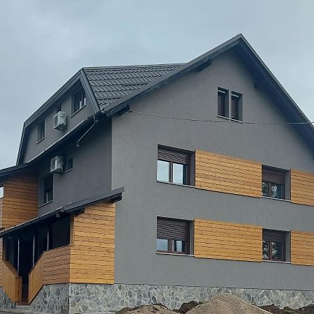 4 Seasons Guest House Rakovica Exterior foto
