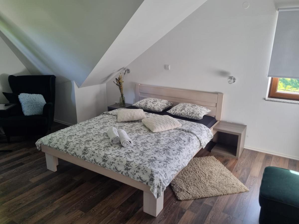 4 Seasons Guest House Rakovica Exterior foto